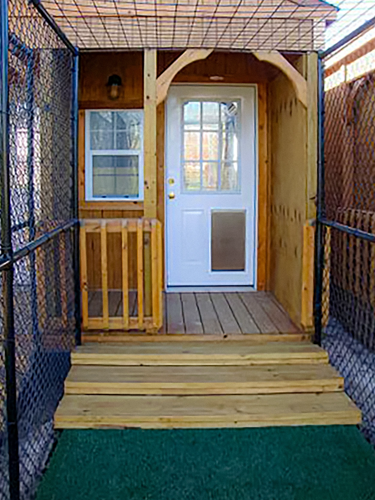 Picture of a kennel cabin exterior